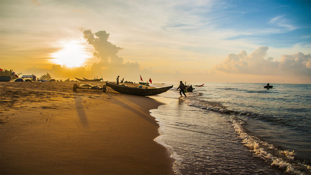 Beach view in Viet Nam at sunrise